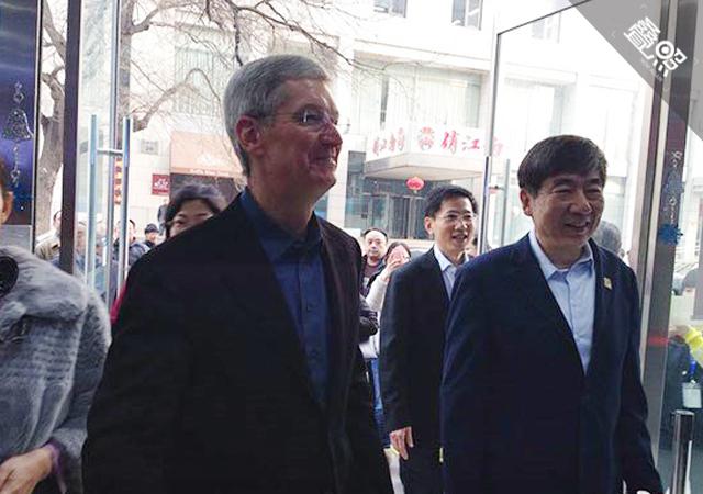 庫(kù)克第二次訪(fǎng)華推動(dòng)與中國(guó)移動(dòng)合作