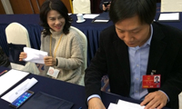 不是冤家不聚頭：全國“兩會”雷軍董明珠又被安排坐一起