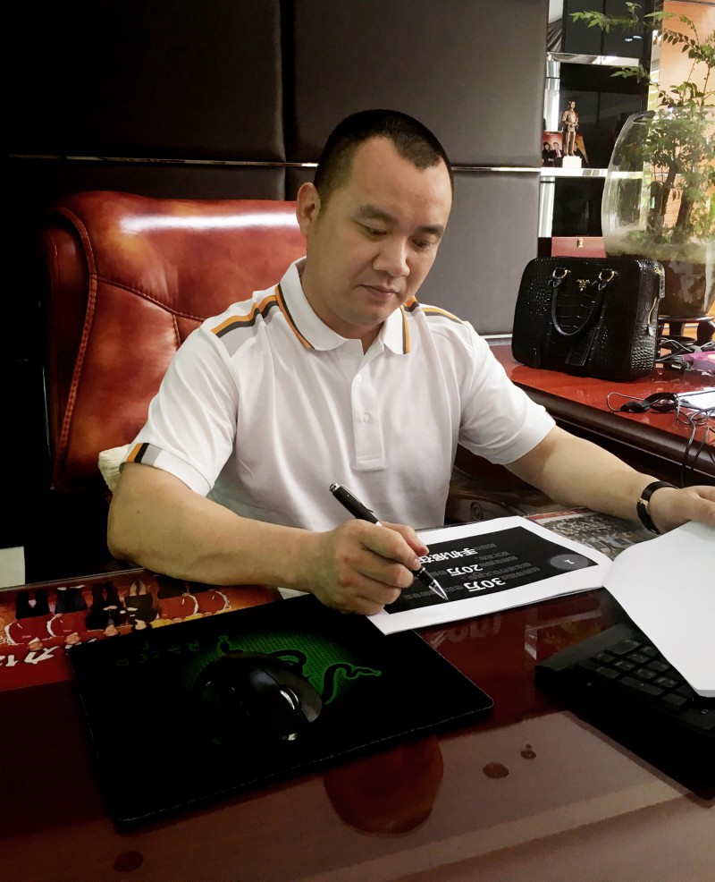 顛覆與革命！大米手機攜全新商業(yè)模式強勢入局