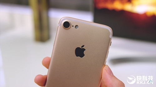 中國(guó)大陸iPhone 7開(kāi)賣時(shí)間曝光:或無(wú)緣首發(fā)