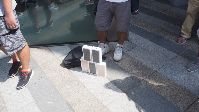 iPhone 7廣州遭瘋搶、黃牛生意火爆,分析師頻遭打臉