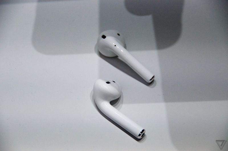 iPhone 7無(wú)線耳機(jī)AirPods輻射恐怖？真相揭秘