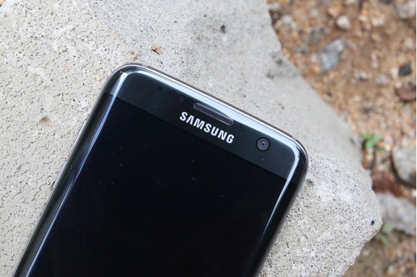 Galaxy S8將成為首部實現(xiàn)光學(xué)指紋識別的手機