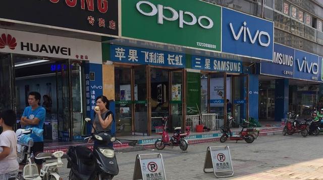 OPPO、vivo盛世危言：中國(guó)手機(jī)業(yè)新貴會(huì)從巔峰走向低谷嗎？