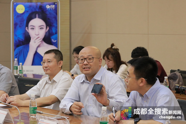 ivvi與電信達成戰(zhàn)略合作 首款裸眼3D全網(wǎng)通手機今日線下首發(fā)