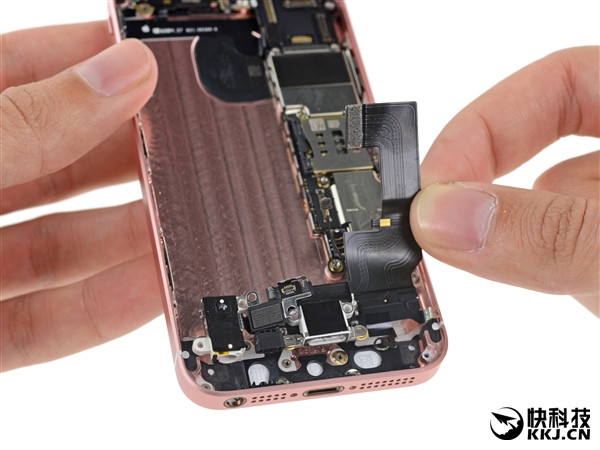 國產手機集體發(fā)愁！iPhone 8狂吃閃存：64GB起