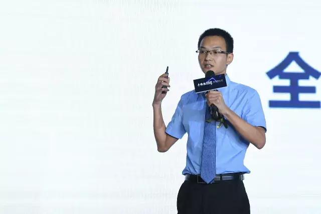 GKG:全面屏超窄邊框精密點(diǎn)膠解決方案