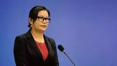 “她的工廠一旦停工，全球手機都得斷貨”，她是中國女首富，身價 500 億！
