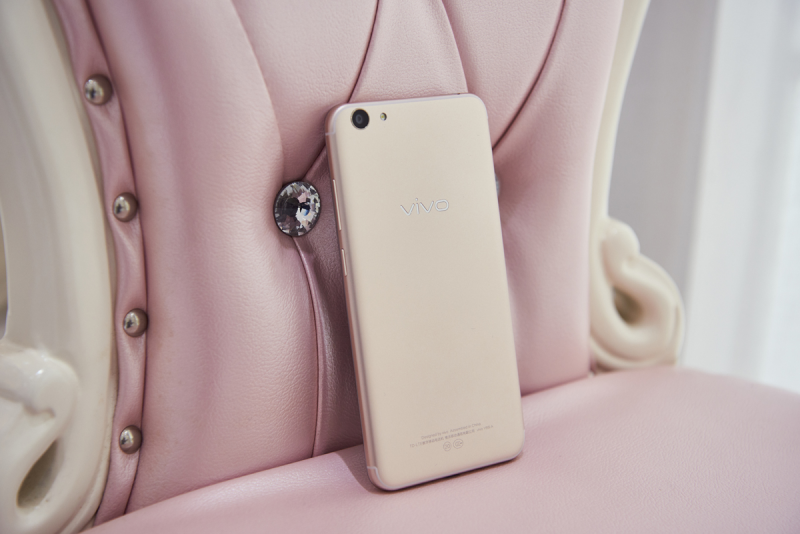 給年輕人“刷臉”新體驗(yàn)！vivo Y66i 強(qiáng)勢登場