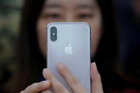蘋果砍掉iPhone X 40%訂單？供應(yīng)商稱未收到通知