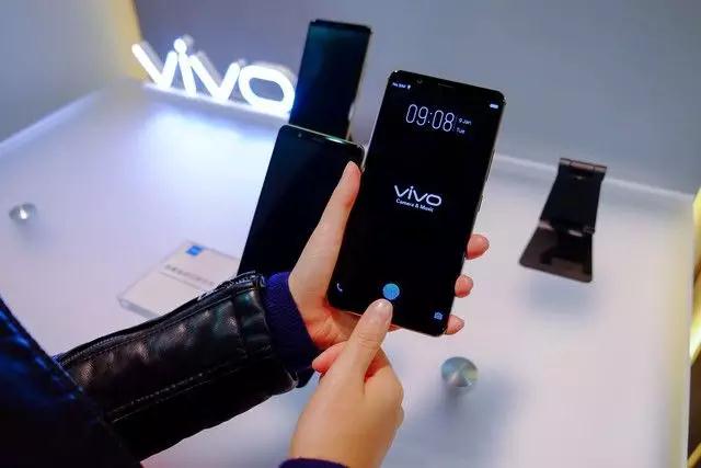 vivo屏下指紋突破量產(chǎn)瓶頸！光學(xué)指紋技術(shù)將成今年最大贏家