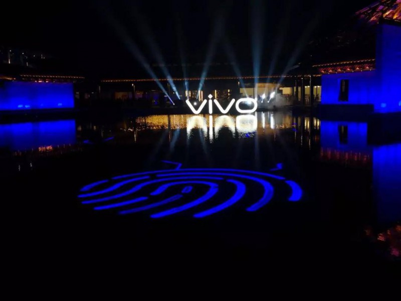 vivo X21：奔跑中的青年，從敢為天下后到引領(lǐng)市場潮流