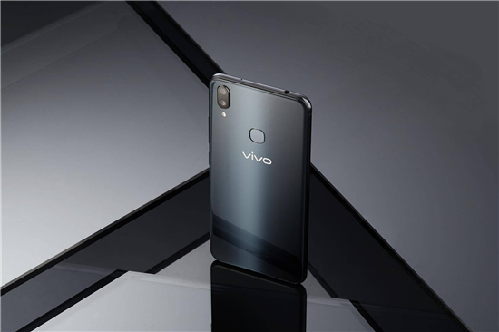 vivo X21i拍照評(píng)測(cè) 2400萬(wàn)自拍+AI人工智能帶來(lái)拍照新體驗(yàn)