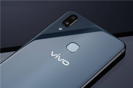 vivo X21i拍照評(píng)測(cè) 2400萬(wàn)自拍+AI人工智能帶來(lái)拍照新體驗(yàn)