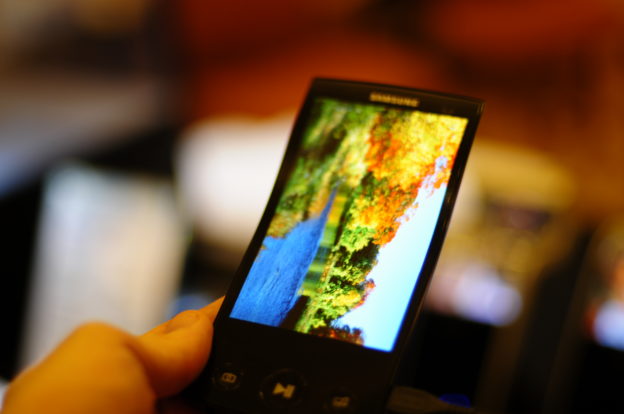 中國內(nèi)地中小尺寸 AMOLED 產(chǎn)能持續(xù)擴(kuò)充，供過于求壓力恐將浮現(xiàn)