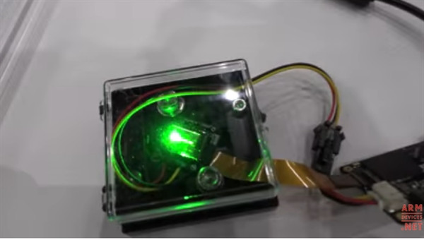 國內(nèi)廠商展示全球最亮MicroLED顯示屏:100萬尼特
