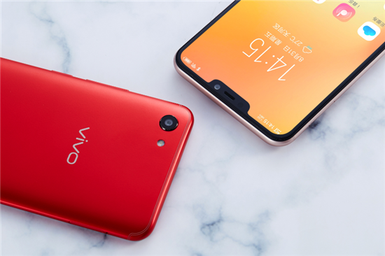 vivo Y81s首發(fā)圖賞：全屏視野暢玩不停，引領(lǐng)千元機(jī)新潮流