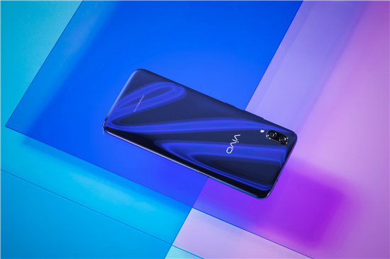3D幻影極光漸變+靈動水滴屏 vivo X23全面開售倒計時3天