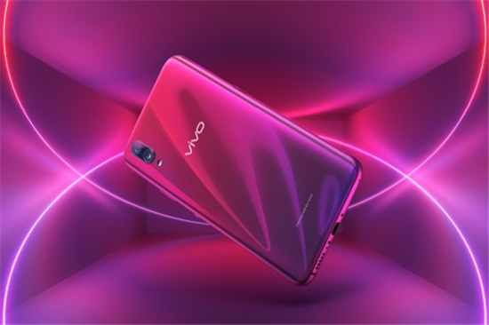 光感美學(xué)亮相紐約，vivo X23登上紐約時(shí)裝周T臺(tái)