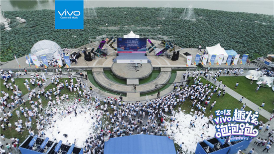 vivo、京東手機(jī)及迪信通合作再升級(jí)，引發(fā)年輕狂潮