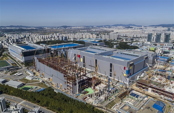 三星宣布7nm LPP量產(chǎn)！基于EUV光刻技術(shù)、性能增加20%