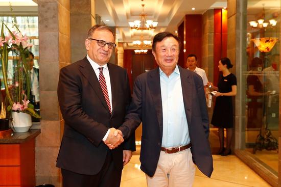 任正非:苦練內(nèi)功 不畏艱難困苦 鼓足干勁力爭(zhēng)上游