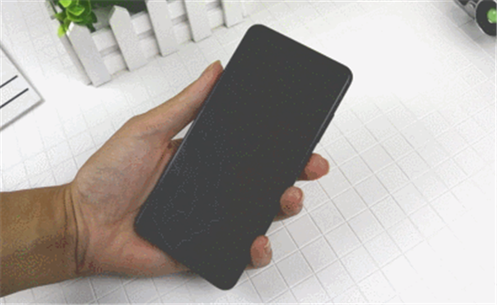 大屏大內存，AI長續(xù)航！vivo Y73上手體驗
