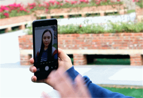 大屏大內存，AI長續(xù)航！vivo Y73上手體驗