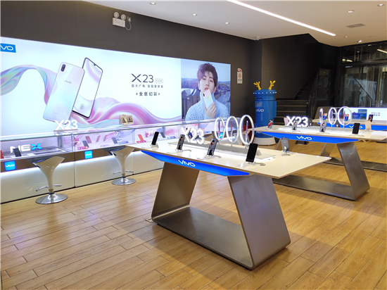 vivo X23幻彩版發(fā)售在即，代言人蔡徐坤刷屏全城