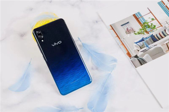 vivo X23幻彩版璀璨首發(fā)，一舉奪得天貓京東銷量雙冠軍
