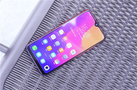 vivo Y93s初體驗：既是偶像派，也是實力派