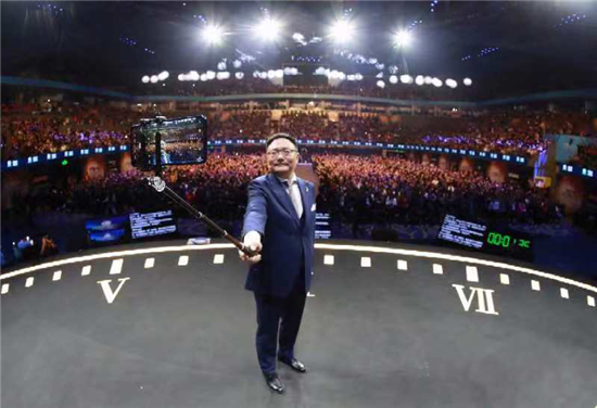 vivo攜手邏輯思維《時(shí)間的朋友》 共同開啟2019年不止一面精彩未來