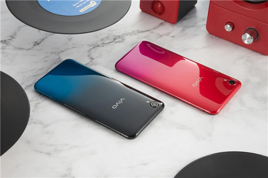 vivo Y91真機(jī)賞析：越級(jí)品質(zhì)，第一眼就有心動(dòng)感