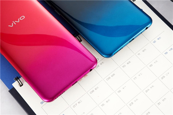 vivo Y91真機(jī)賞析：越級(jí)品質(zhì)，第一眼就有心動(dòng)感