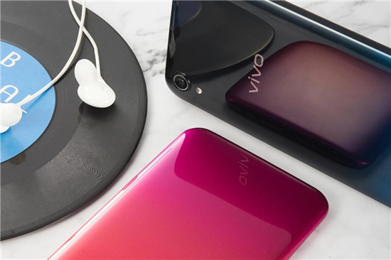 vivo Y91真機(jī)賞析：越級(jí)品質(zhì)，第一眼就有心動(dòng)感