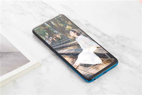 全新vivo S1上手：時(shí)尚、實(shí)力完美邂逅，體驗(yàn)超預(yù)期