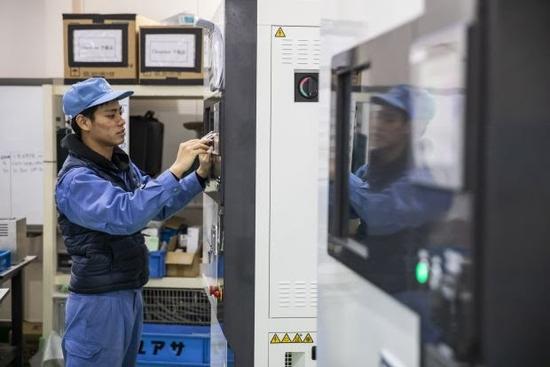 三星華為等推折疊屏手機(jī) 這家日本小廠意外發(fā)財(cái)