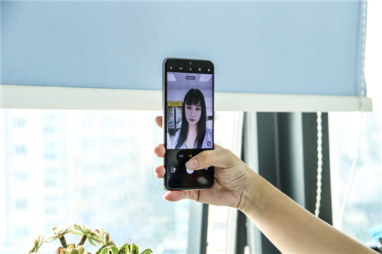 拍照能手vivo U3，實(shí)力詮釋千元優(yōu)品的潮流顏值