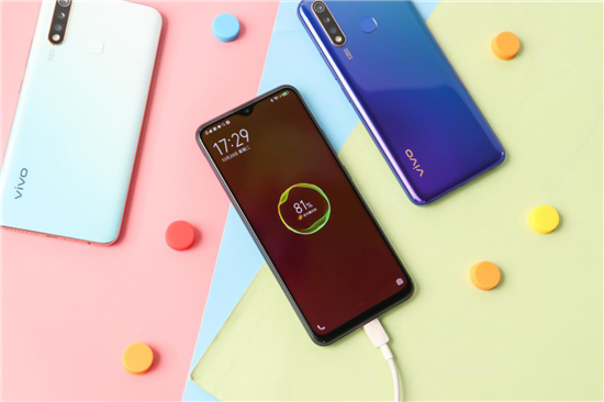 全新vivo U3來襲，5000mAh超大電池+18W雙引擎閃充帶來持久享受