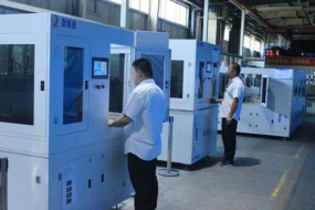 CNC退機潮后，呆滯的2000多臺3D玻璃熱彎機有多少會退？