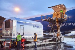 ASML去年交付26臺極紫外光刻機(jī) 調(diào)查公司稱約一半面向臺積電