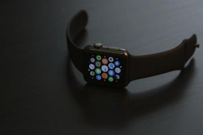 蘋果在手環(huán)、表帶上集成電極，準(zhǔn)備控制自己的XR頭顯